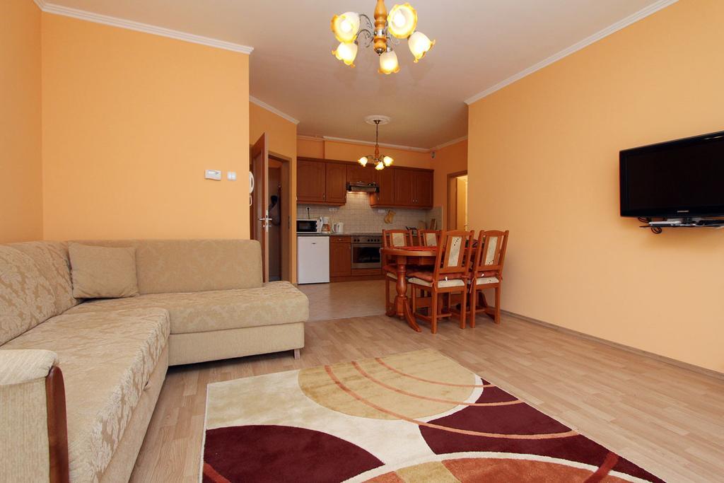 Yuliya Apartment Hévíz Exterior foto